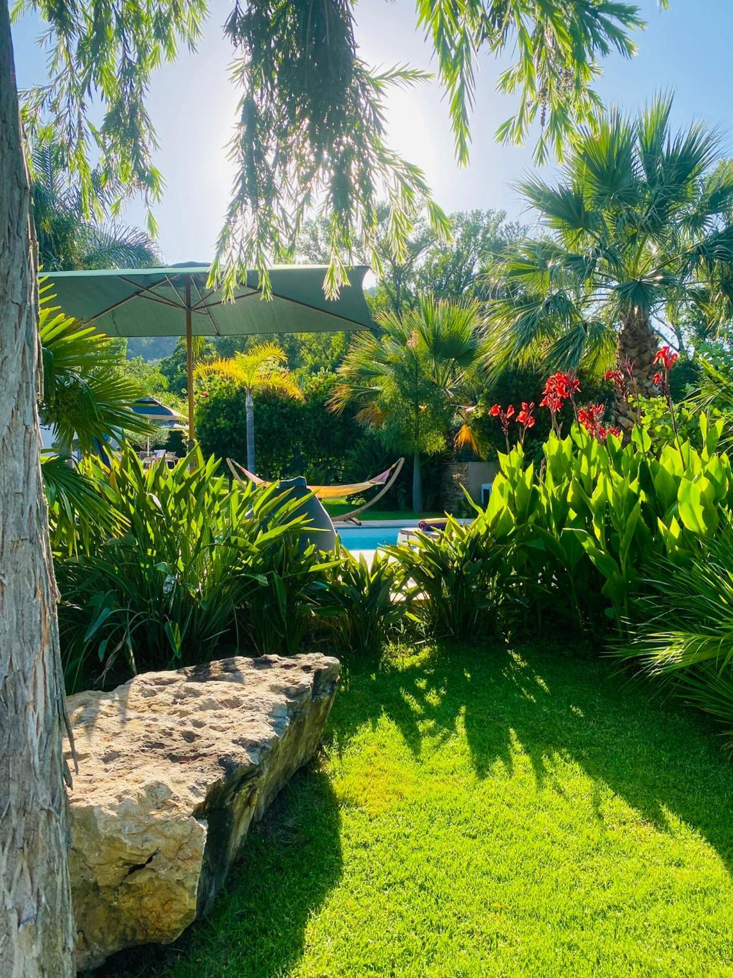 Le Cocoon Lodge Du Gapeau & Massage Solliès-Pont 외부 사진